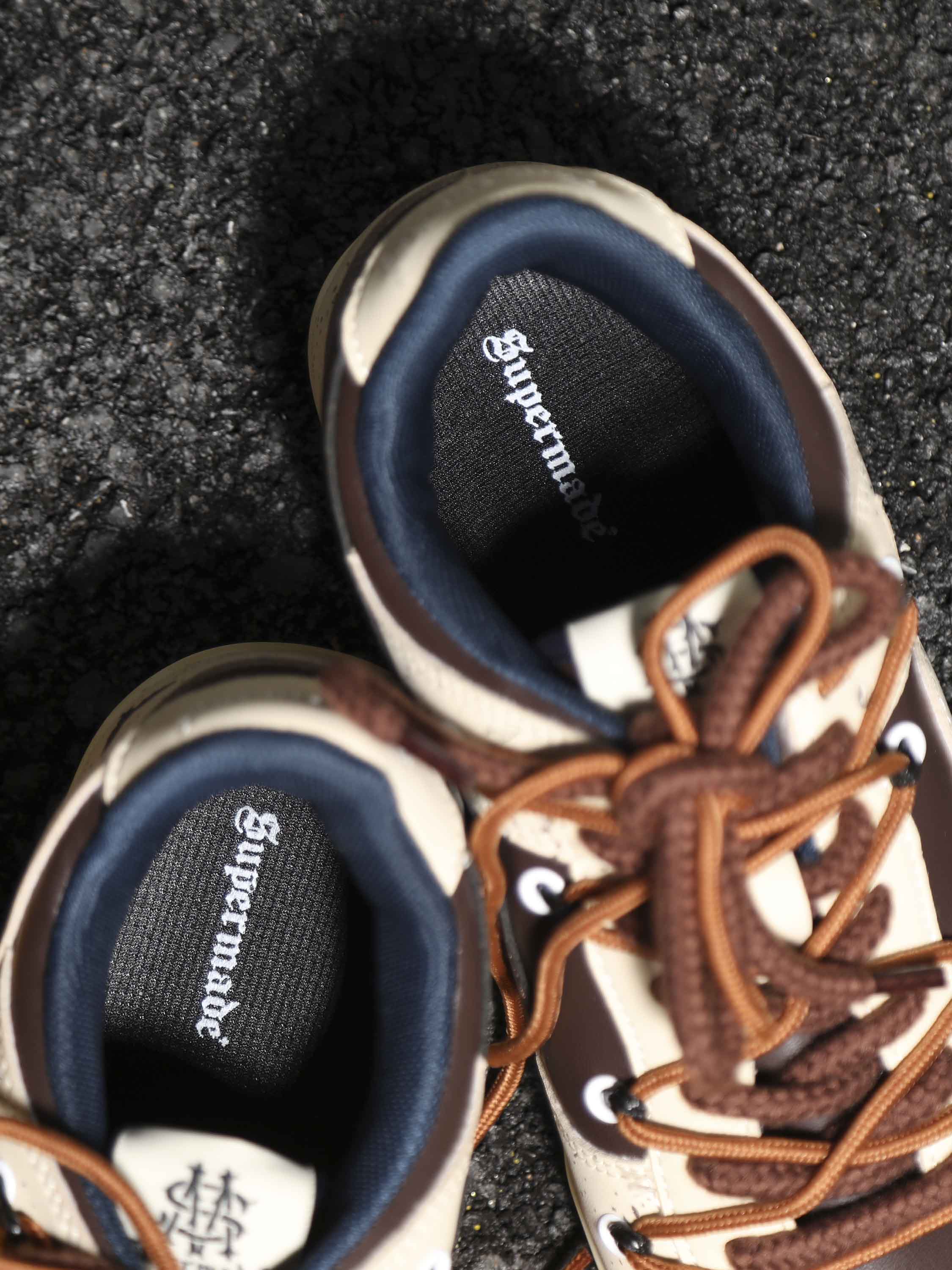 High Street Love Sneakers -