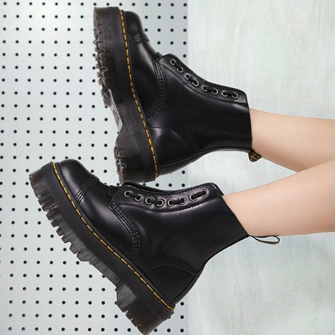 Black Platform Zipper Short Boots