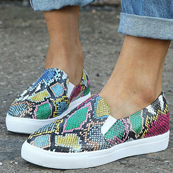 Snakeskin Print Decor Textured Flats