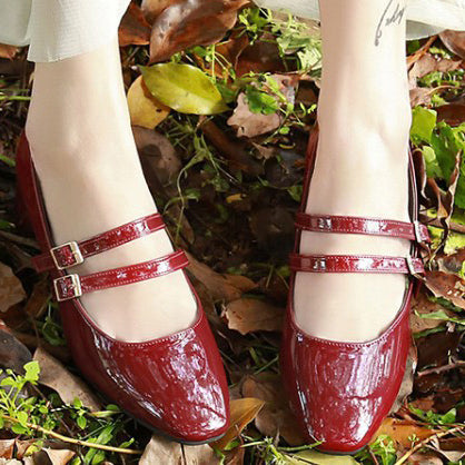 Patent Leather Low Heel Pumps With Buckle