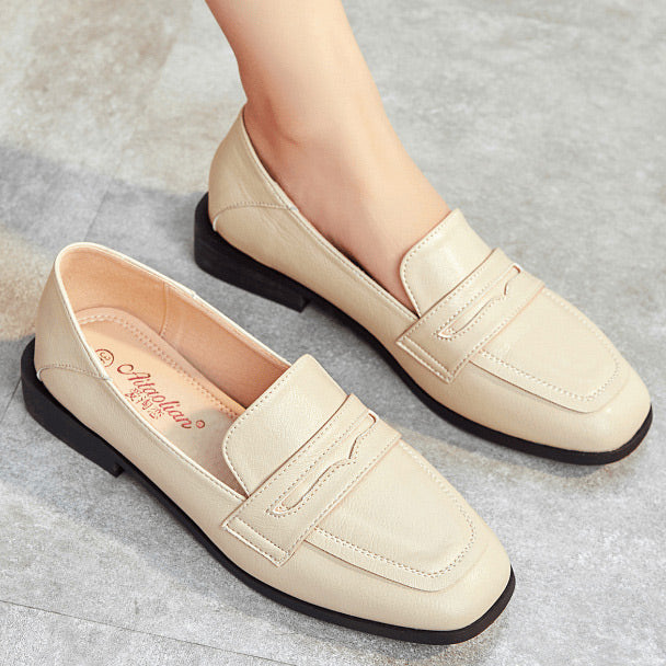 Patent Leather Flat Heel Closed Toe Shoes